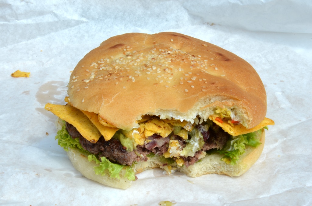 Nacho burger